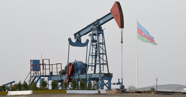 Azerbaycan petrolü pahalandı