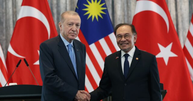 Türkiye Cumhurbaşkanı Erdoğan, Malezya Başbakanı İbrahim ile telefonda görüştü