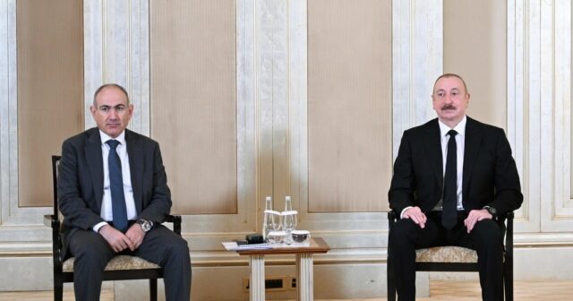 Abu Dabi’de İlham Aliyev ile Nikol Paşinyan’ın görüşmesi başladı