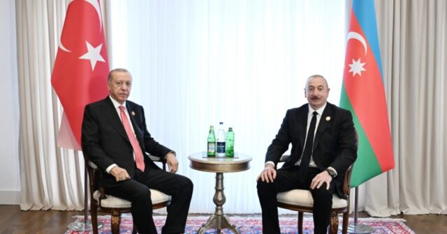 Cumhurbaşkanı İlham Aliyev Hankendi’de Türkiye Cumhurbaşkanı Recep Tayyip Erdoğan ile görüştü