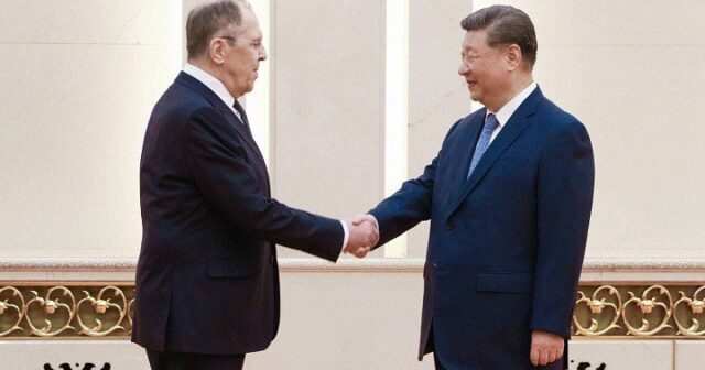 Xi Jinping Pekin’de Lavrov’u Kabul Etti