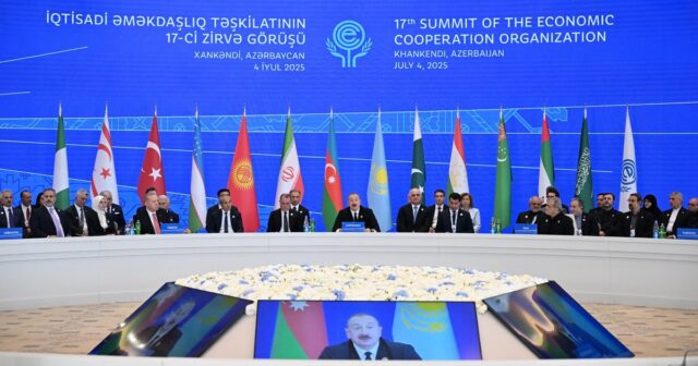 Cumhurbaşkanı: “EİT Zirvesi’nin Hankendi’de düzenlenmesinin özel bir anlamı var”