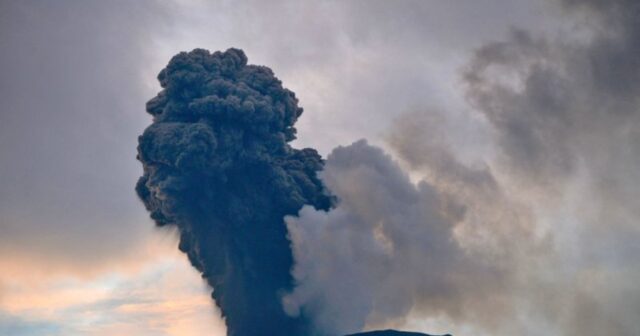 Önce yanardağ patladı, ardından 6,4’lük deprem! Endonezya’da peş peşe felaket