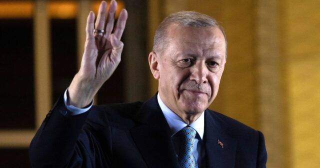 Cumhurbaşkanı Erdoğan’dan LGS öğrencilerine tebrik mesajı